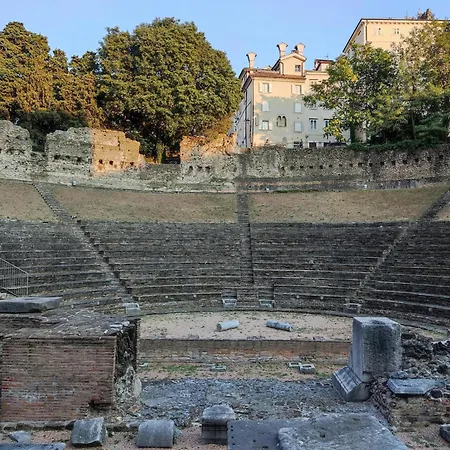 Piazza Unita 15 Min Walk - Design, Netflix E Wifi Homestay