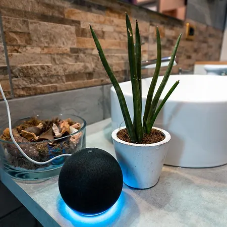 Piazza Unita 15 Min Walk - Design, Netflix E Wifi 홈스테이 *