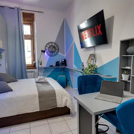 Piazza Unita 15 Min Walk - Design, Netflix E Wifi Homestay szállás