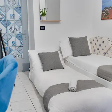 Homestay Piazza Unita 15 Min Walk - Design, Netflix E Wifi