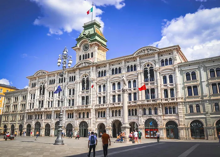 Rum i privatbostad Piazza Unita 15 Min Walk - Design, Netflix E Wifi Trieste